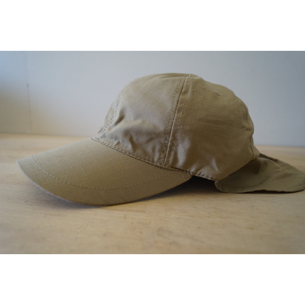 Casquette avec protection nuque